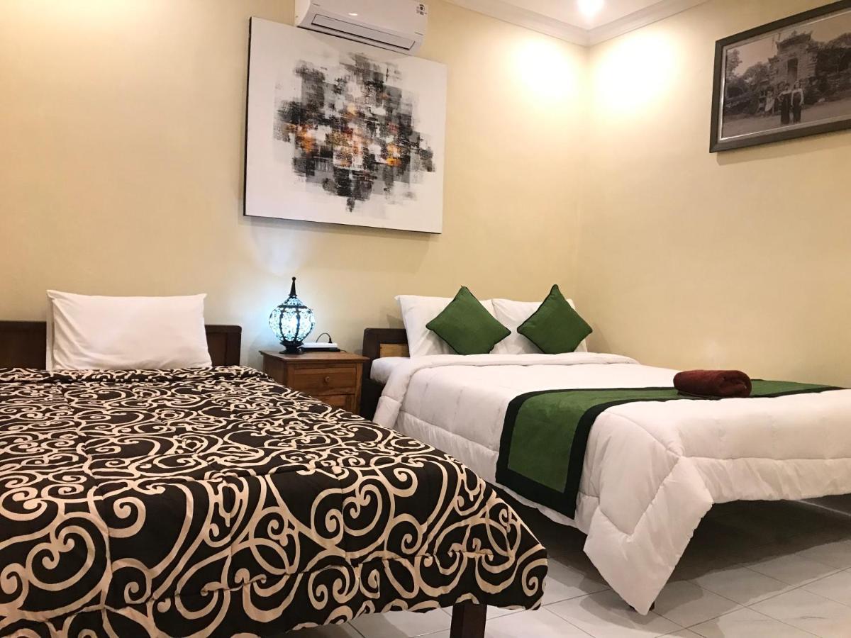 Monka House Hotel Ubud Buitenkant foto