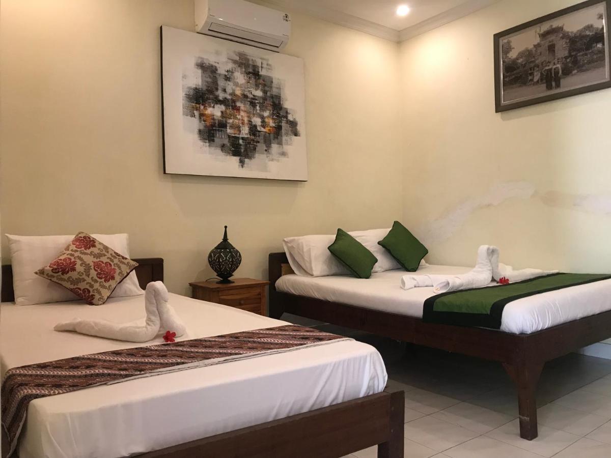 Monka House Hotel Ubud Buitenkant foto