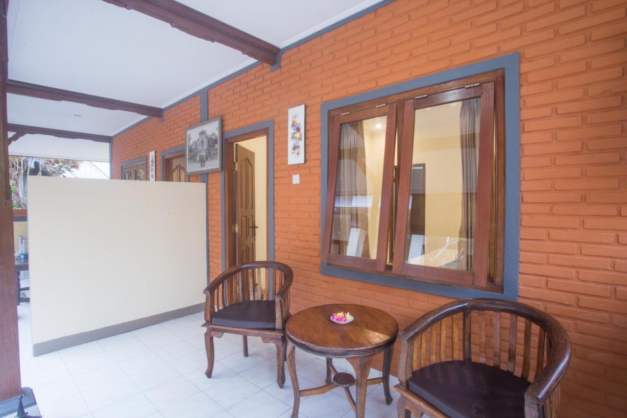 Monka House Hotel Ubud Buitenkant foto