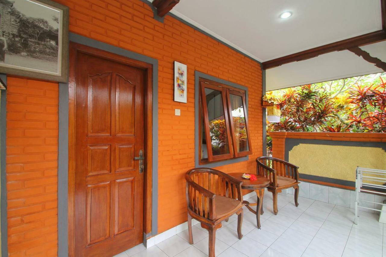 Monka House Hotel Ubud Buitenkant foto