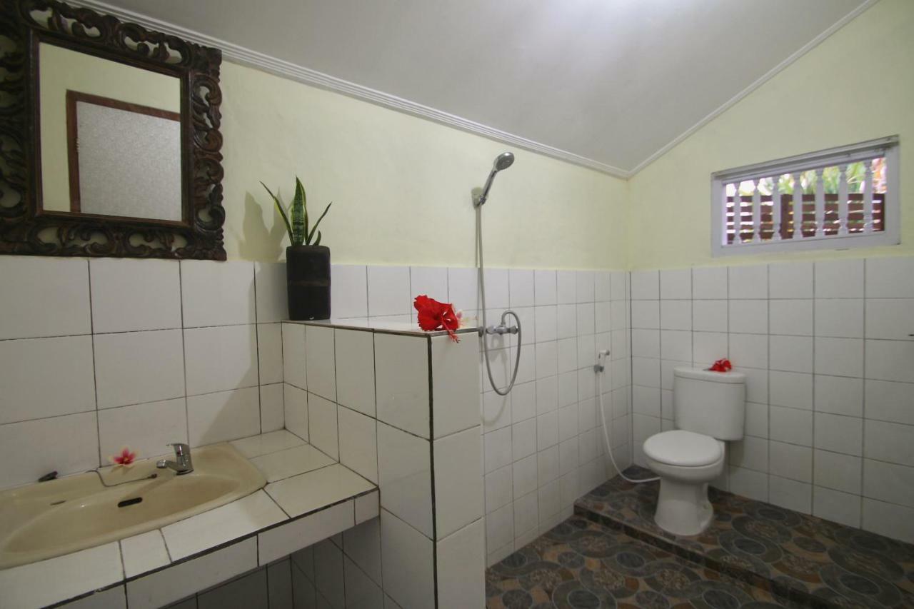 Monka House Hotel Ubud Buitenkant foto